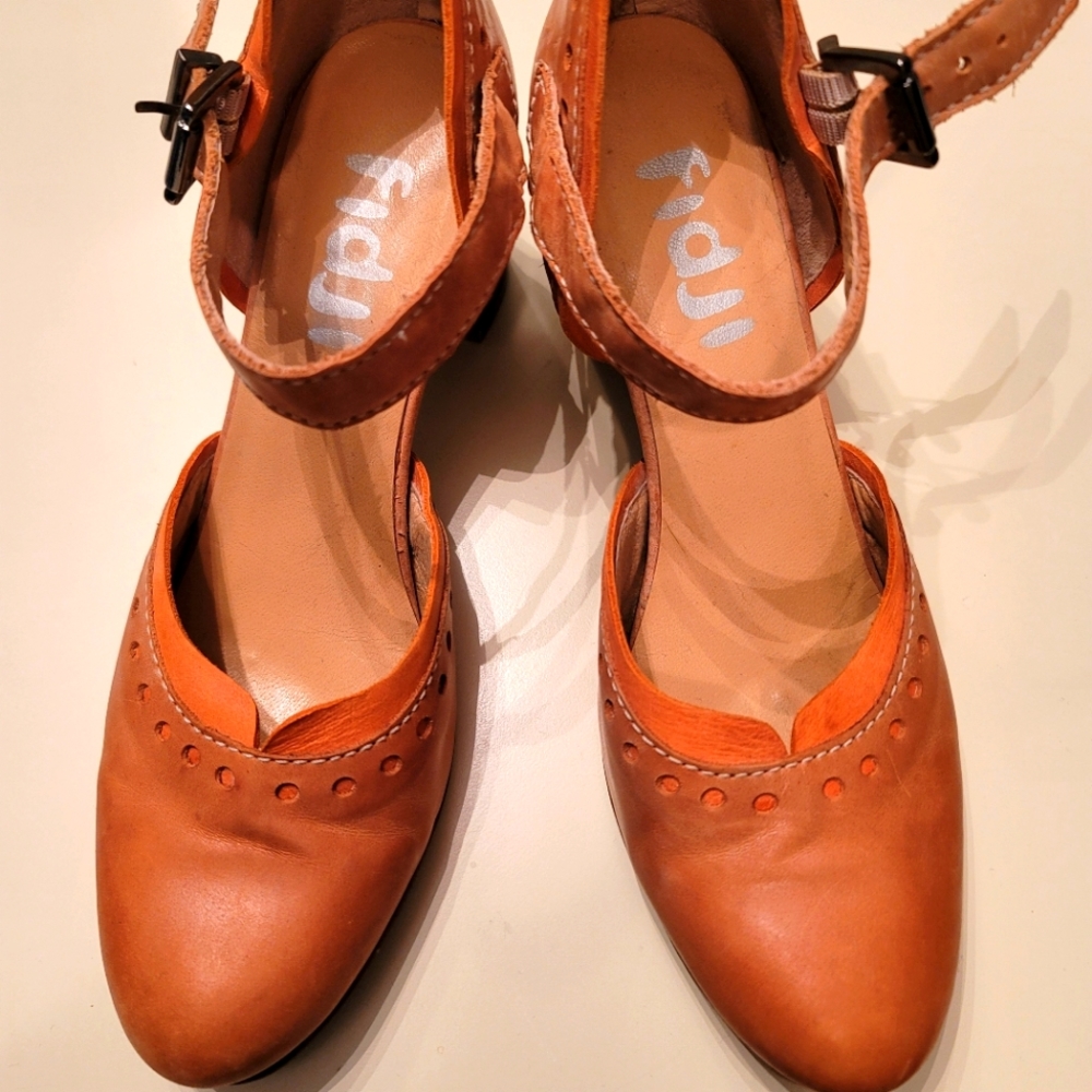Mary Jane Fidji Heels - Picture 3 of 6